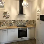 Les Jardins D Et Sa Terrasse Privative Apartmán *