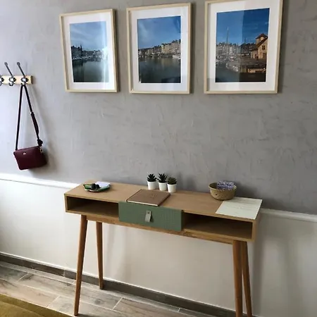 Апартаменти Les Jardins D Et Sa Terrasse Privative